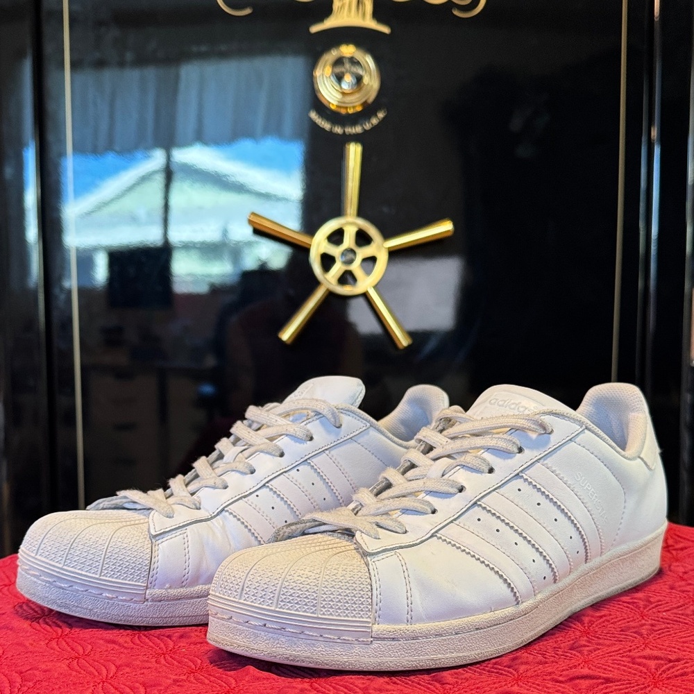 Adidas Superstar Shell Toe White Sneakers Size 11